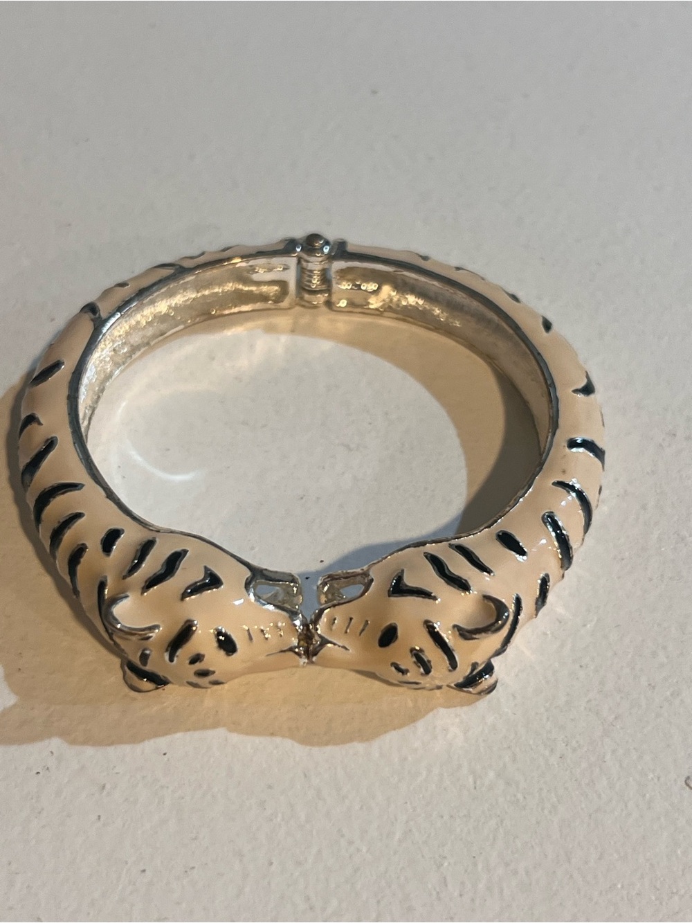 Cream Tiger-Accent Hinged Bangle Bracelet - Picture 1 of 5